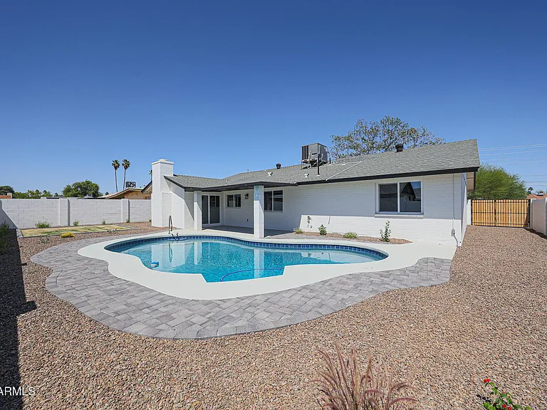 11202 N 43rd Dr — Photo 34