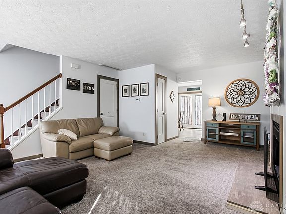 5th image of 3167 Gracemore Ave