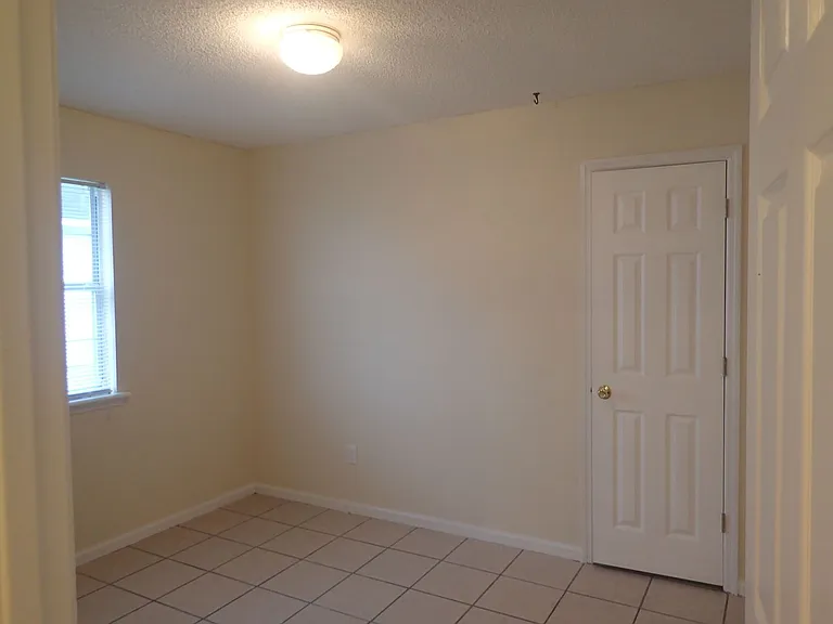 3905 Heatherwoods Dr — Photo 18