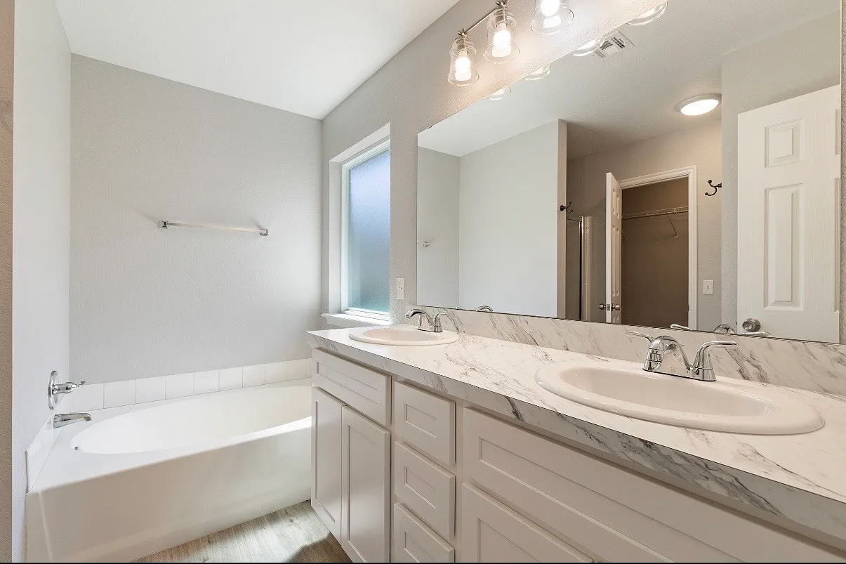 3 bed, 1560 sqft, $1,800 — Photo 4