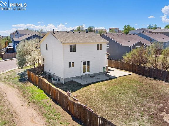 5th image of 1210 Legend Oak Dr