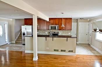 5th image of 4815 W 105th Pl