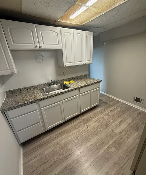 1703 Lorman St — Photo 2