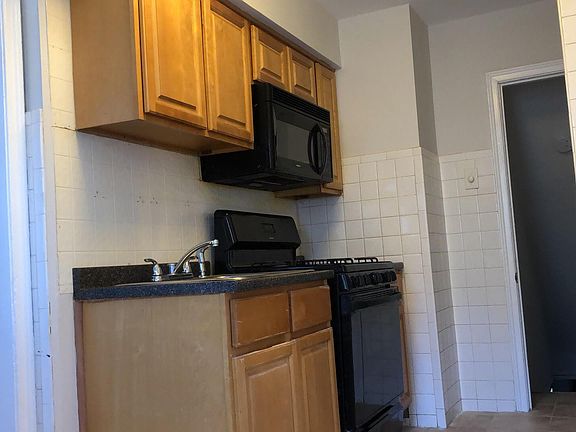 5th image of 4503 Oakmont St