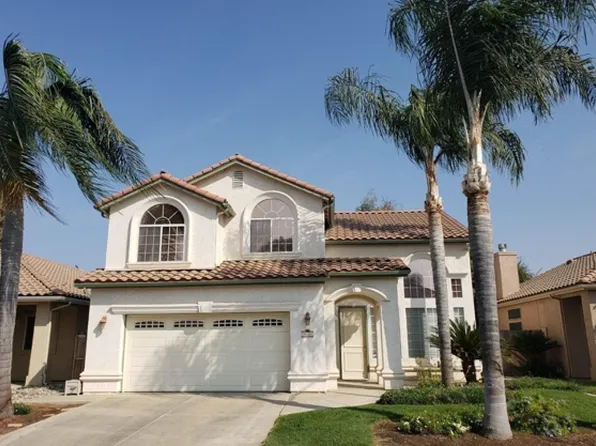 150 Lake Dr, Lemoore, CA 93245