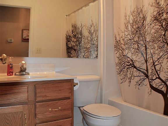 5th image of 1608 Ashley Ct APT 303