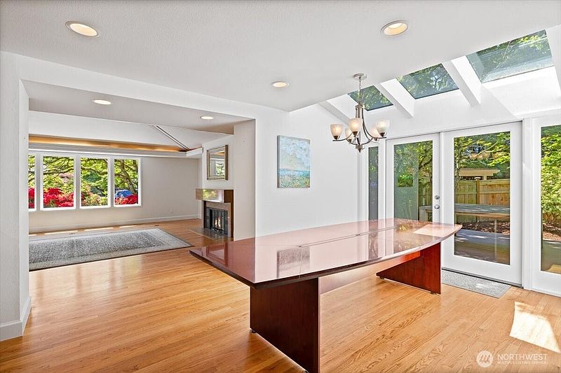 5th image of 8510 SE 72nd Street