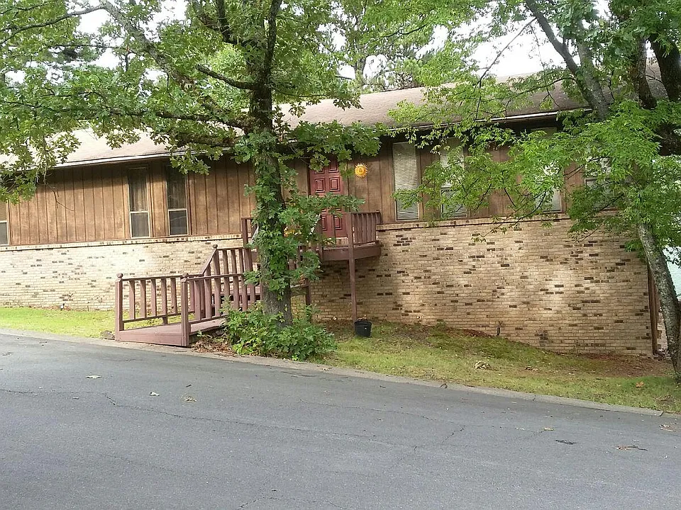 17 Leisurewood Ln