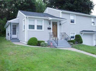 70 Shadee Ln, Waterbury, CT 06706
