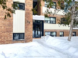 39 Leduc Dr #7, Toronto, ON M9W2A8