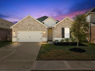 573 Newcomb Hollow Dr, Conroe, TX 77304