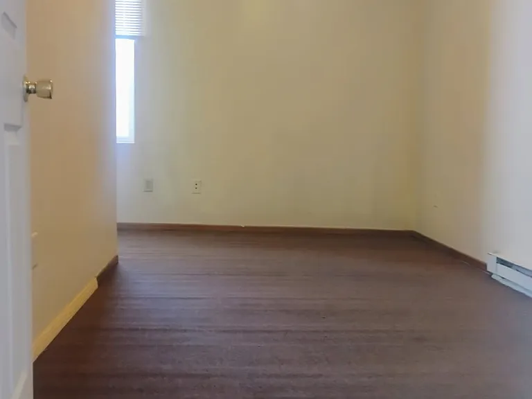 125 Bowery St — Photo 6
