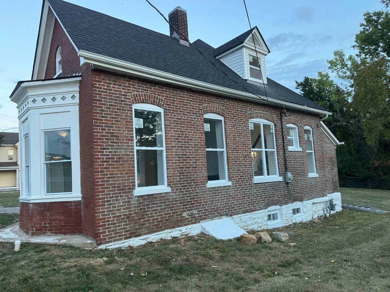 216 E Walton St — Photo 3