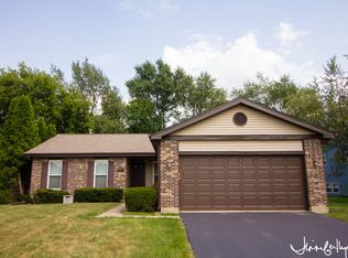1010 Applewood Ln, Algonquin, IL