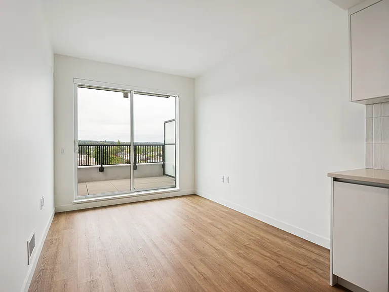 3619 Arbutus St — Photo 9