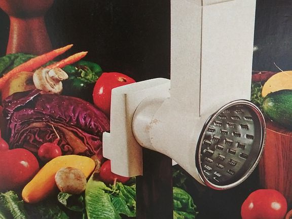 built-in food center   

