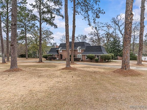 3rd image of 2118 Stonebridge Rd