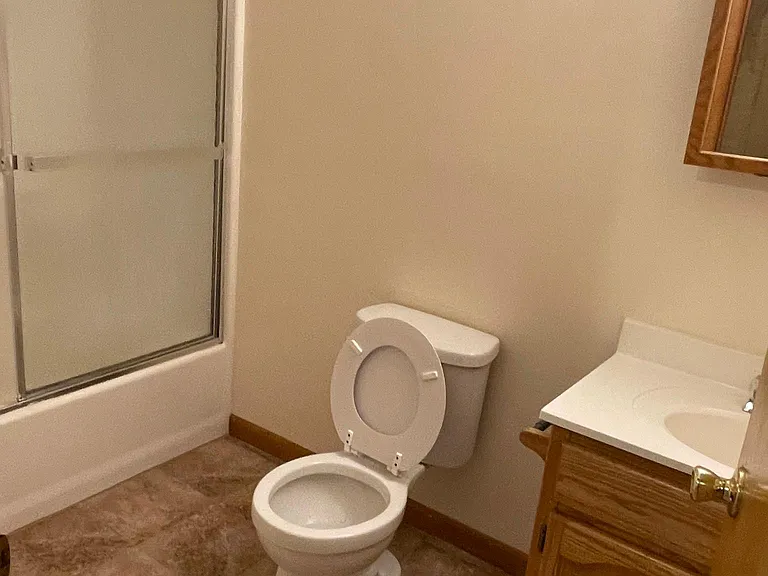 105 Linwood Dr #2 — Photo 5