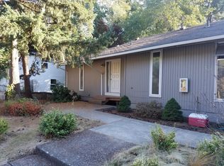 2922 SW Spring Garden St, Portland, OR 97219
