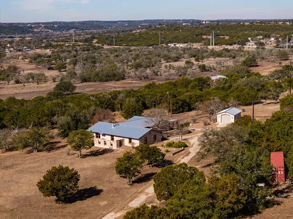 241 Deer Park Ln, Kerrville, TX 78028
