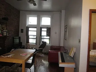 Rented by Elinor Taasa, LREB