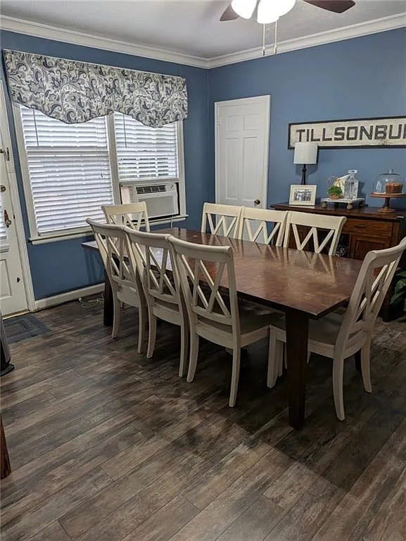 4 bed, 4.5 bath, 2406 sqft, $2,700 — Photo 4