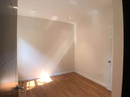 Rented by Compass | media 21