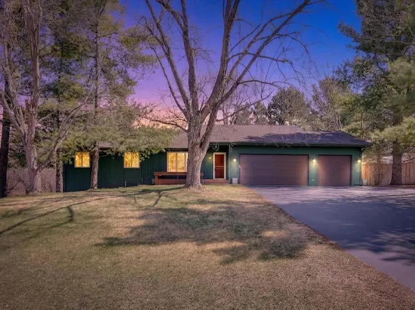 13615 Briarwood Ln, Roscoe, IL 61073