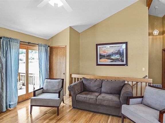 5th image of 344 N Pine Drive