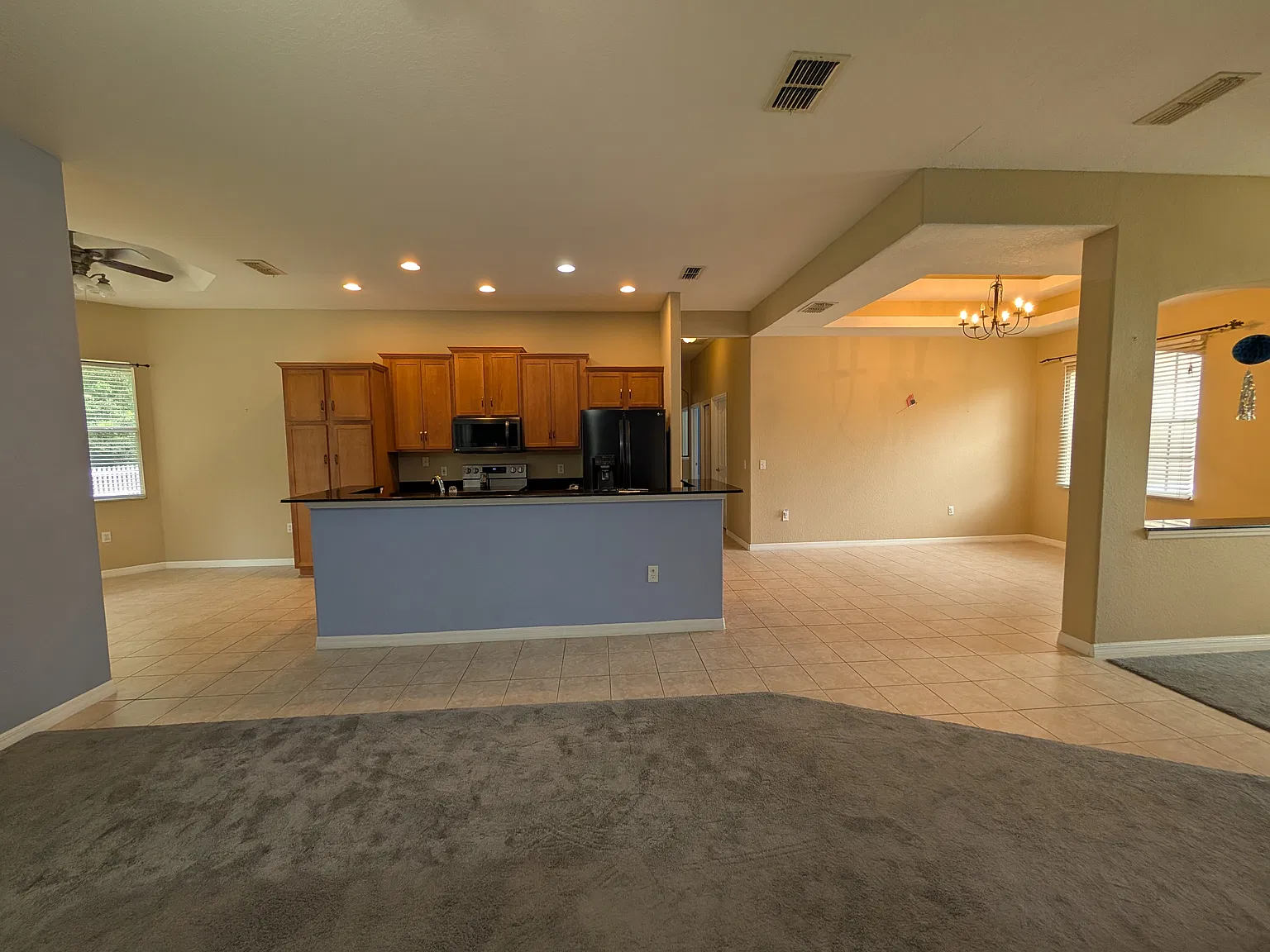3 Bedroom Pool Home — Photo 3