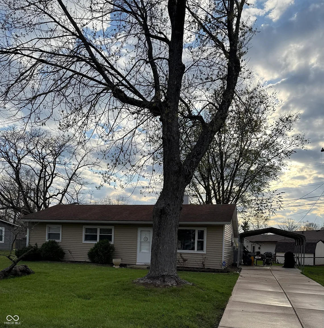 212 Mooreland Dr photo 1