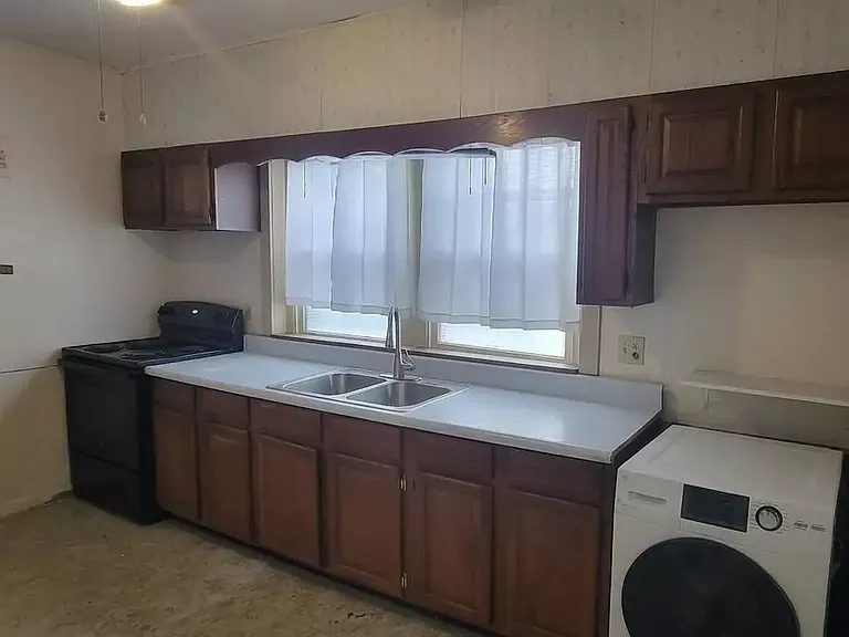 464 W Penn Ave #1 — Photo 8