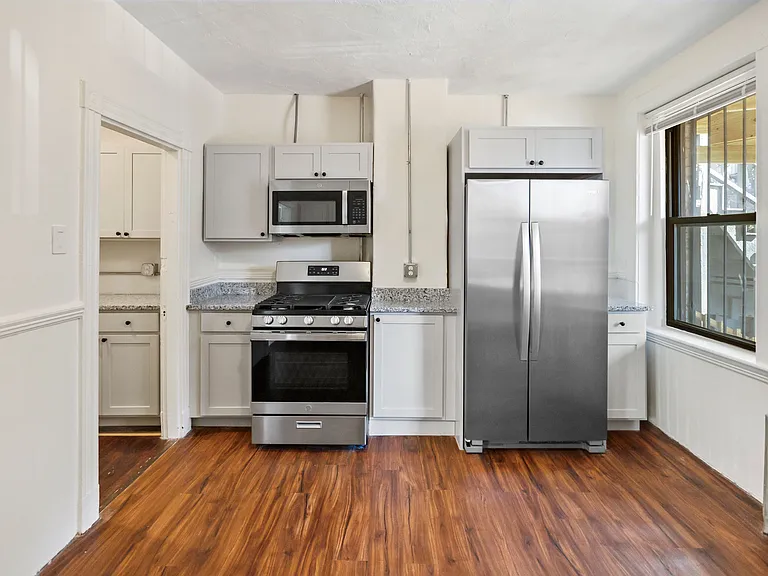 866 Huntington Ave #2 — Photo 4