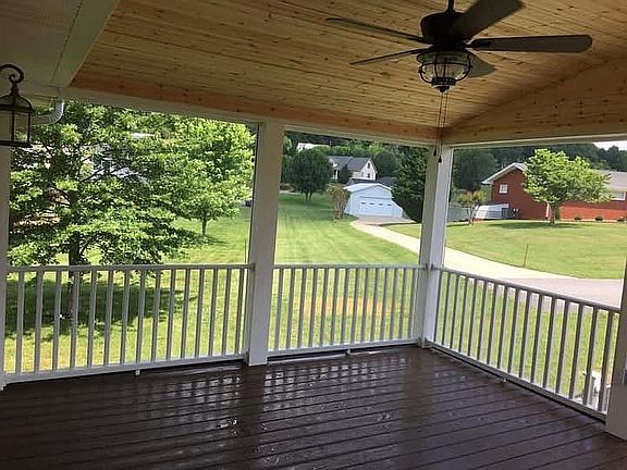 3rd image of 226 Reed Ave