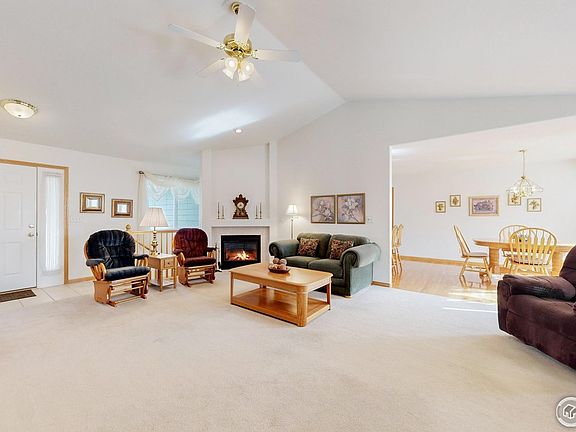 2nd image of 3244 Mammoth Cir