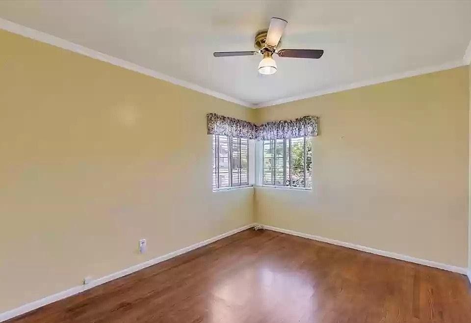 2nd image of 10352 Pomegranate Rd