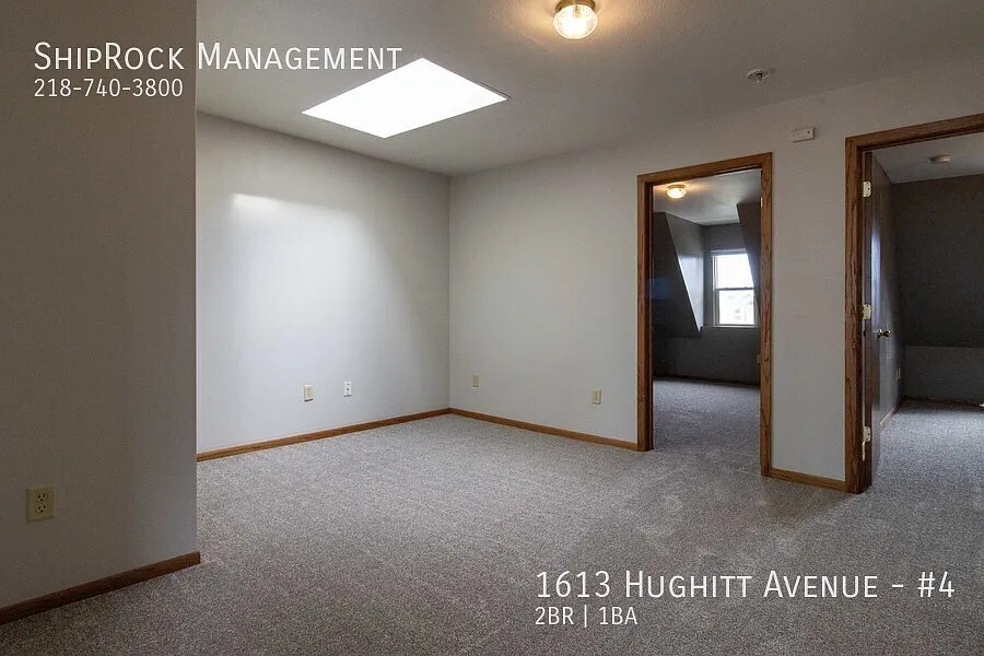 Building Photo - 1613 Hughitt Ave #4