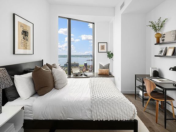 4th image of 11 Hoyt St APT 53H