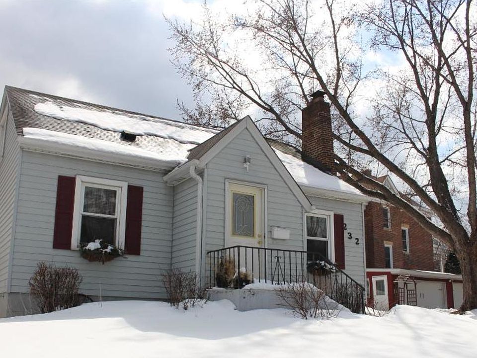 1st image of 232 Bernard St E