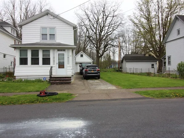 62 Garrow St, Auburn, NY 13021