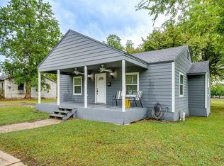 307 Commerce St W, Honey Grove, TX 75446