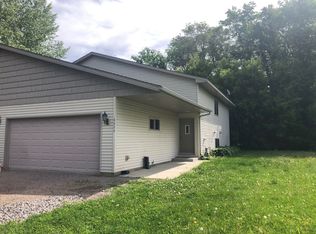 6024 S 1st St, Waverly, MN 55390