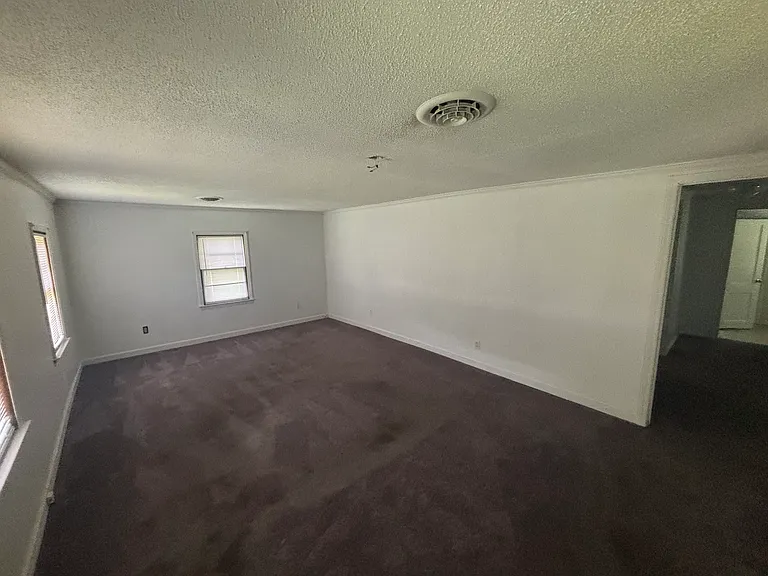 3952 E State Highway 24 — Photo 2