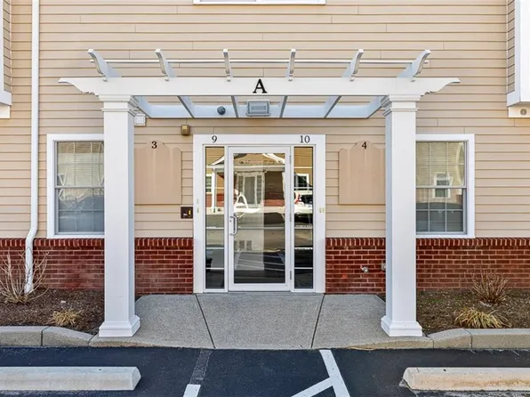 60 Bay Spring Ave Unit A9, Barrington, RI 02806