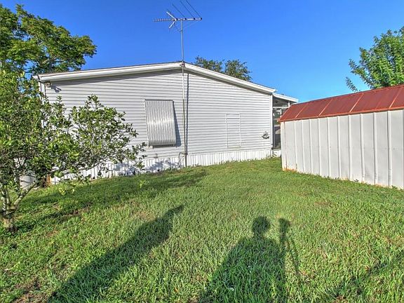 4th image of 9301 SE 61st Dr