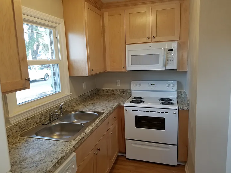 8021 Ransom Rd — Photo 9