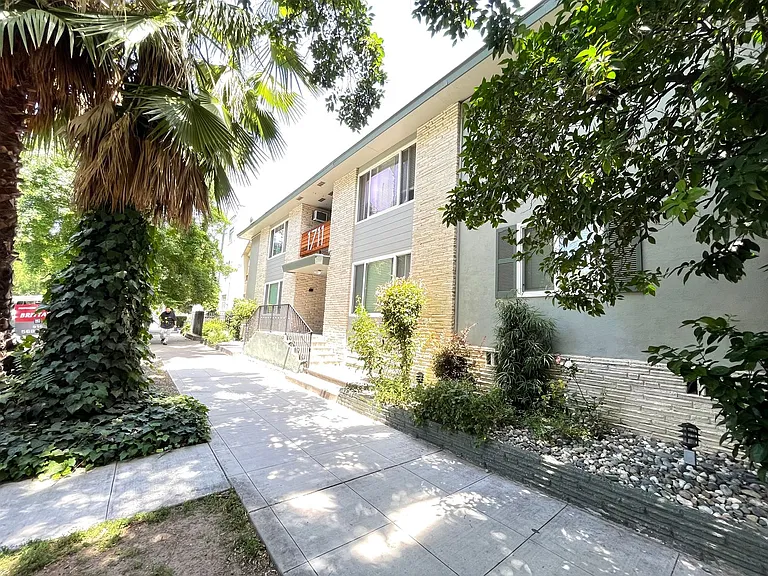 1711 N Street, Sacramento — Photo 12