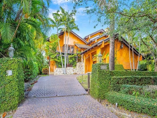 6960 Mira Flores Ave — Photo 5