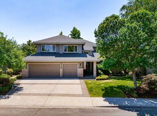 2466 Meadowcreek Dr, Medford, OR