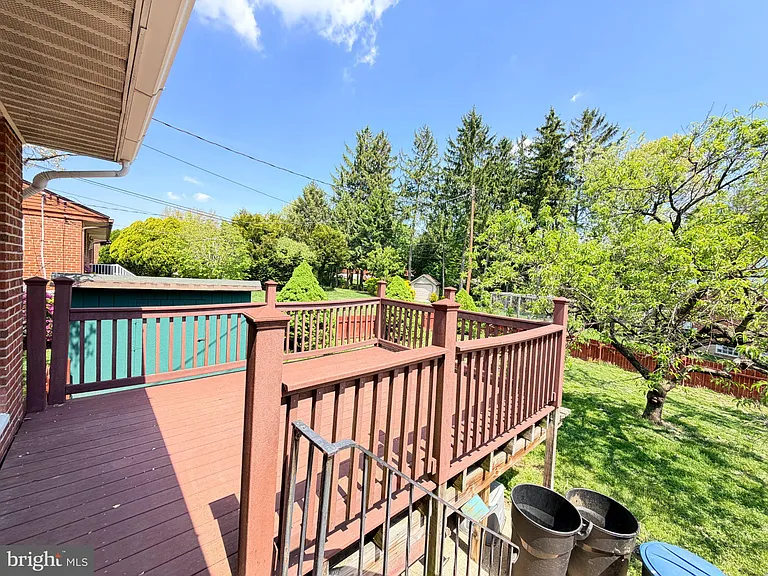 1307 Malbay Dr — Photo 15
